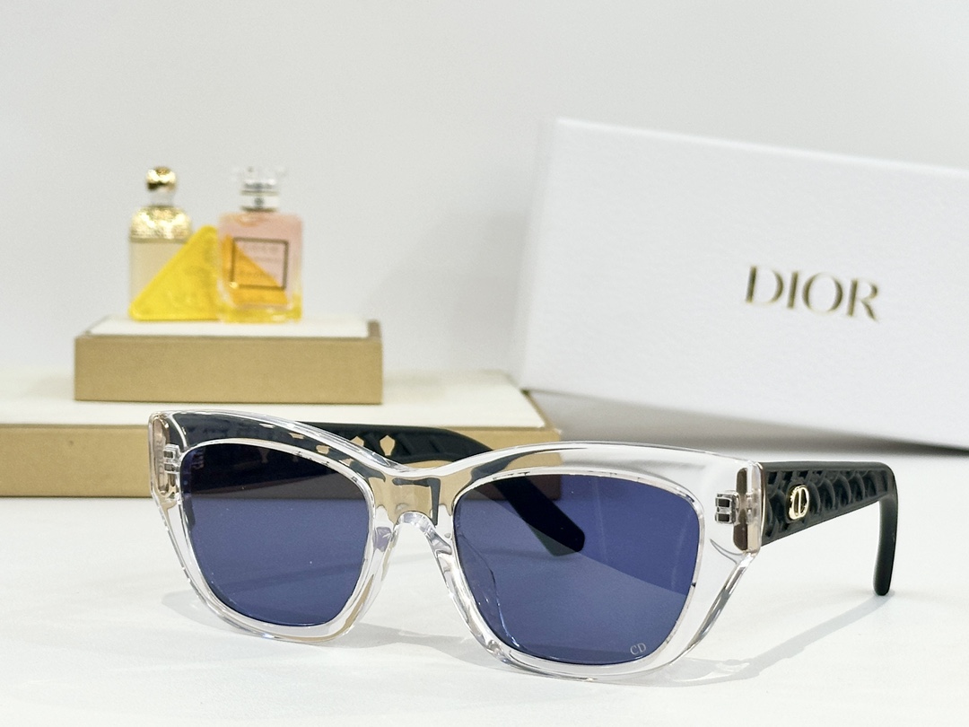  DIOR
MOD：VeryDior S2F
Size：55口19 140
