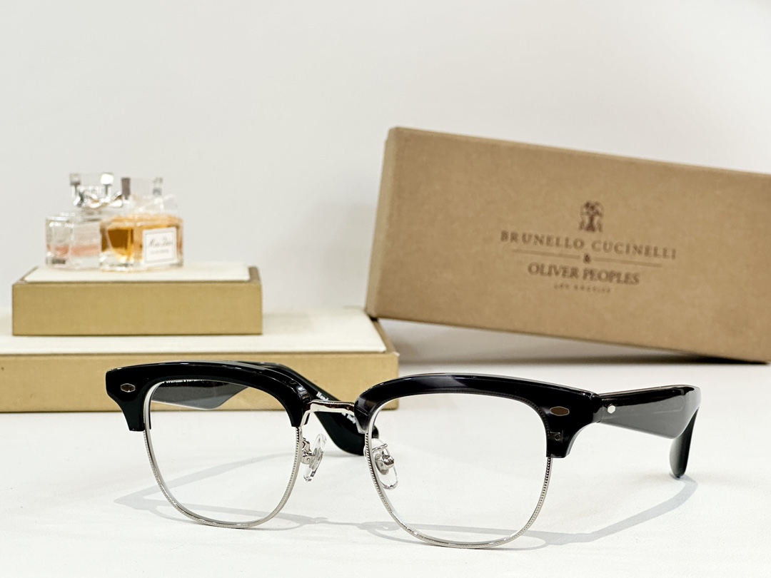  OLIVER PEOPLES
MODEL：OV5486S
SIZE：55口17-145
