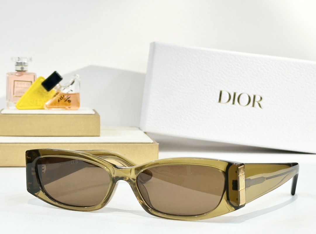  DIOR
MOD：DiorGraPhiqueSIF
Size：57口16 140
