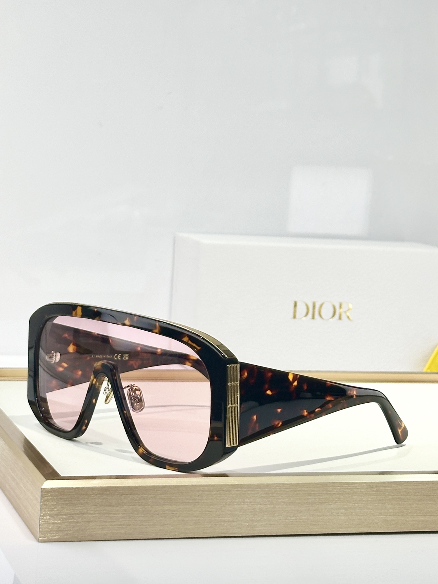 DIOR
MOD：DiorGraPhique M2N
Size：140
