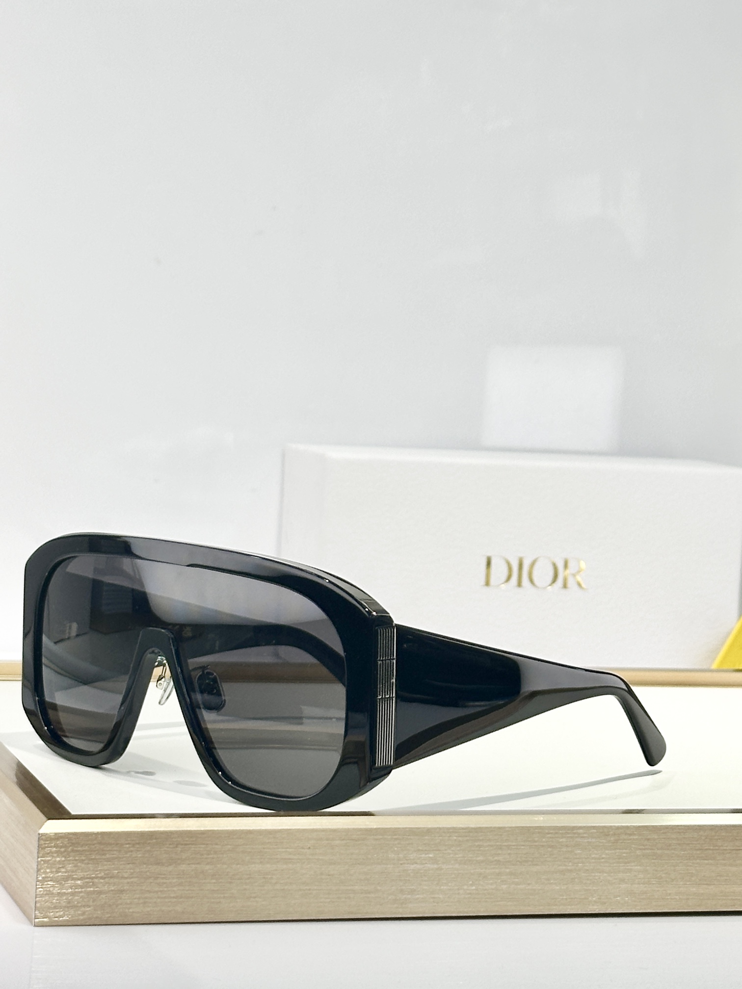  DIOR
MOD：DiorGraPhique M2N
Size：140

