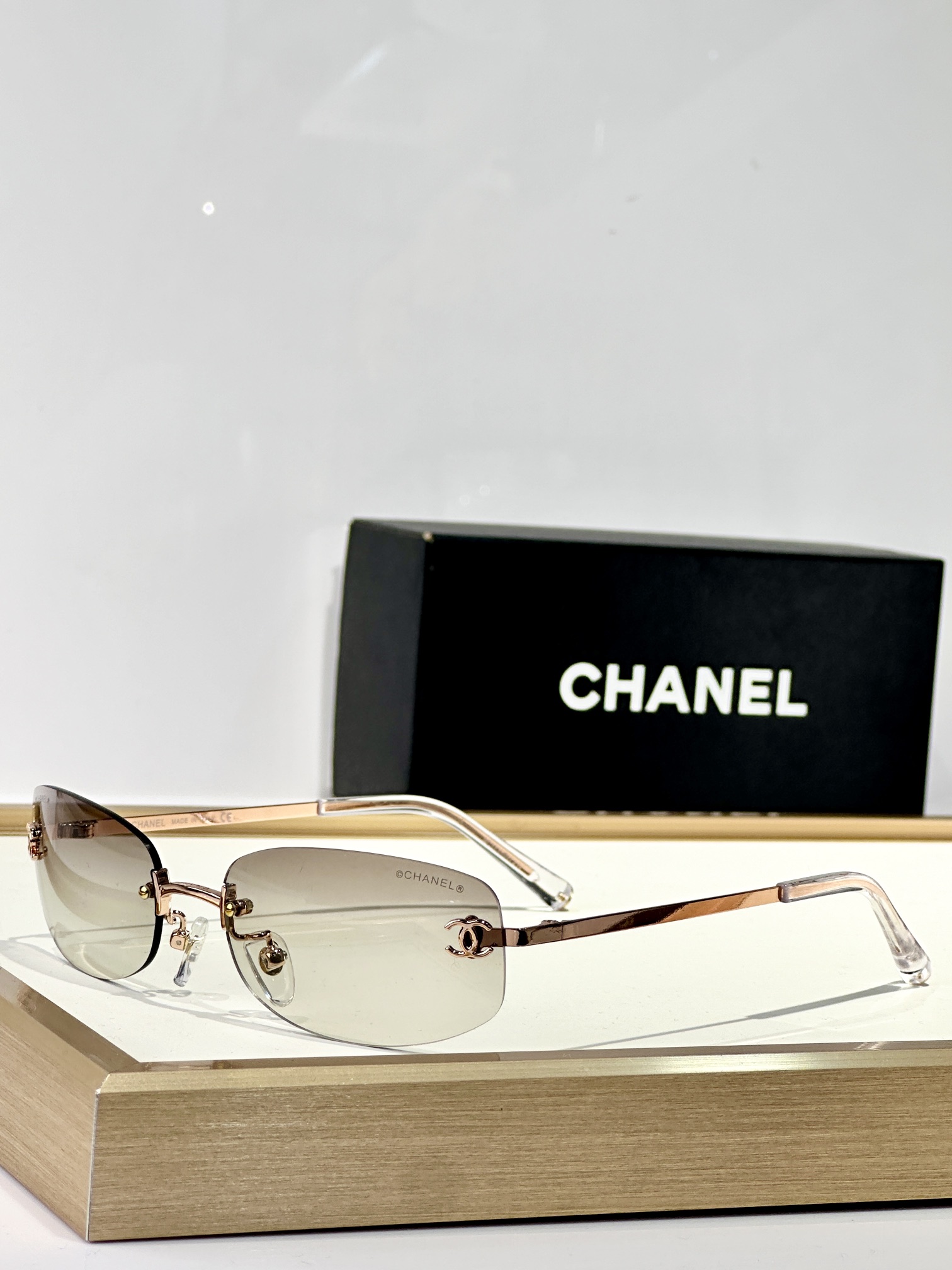  CHANEL
MOD：0CH4002
Size：54口18-135
