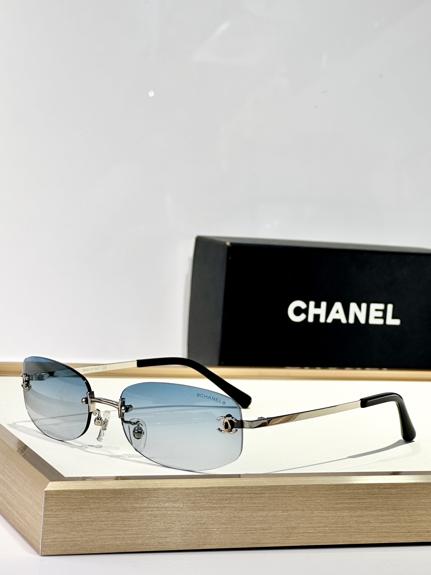  CHANEL
MOD：0CH4002
Size：54口18-135

