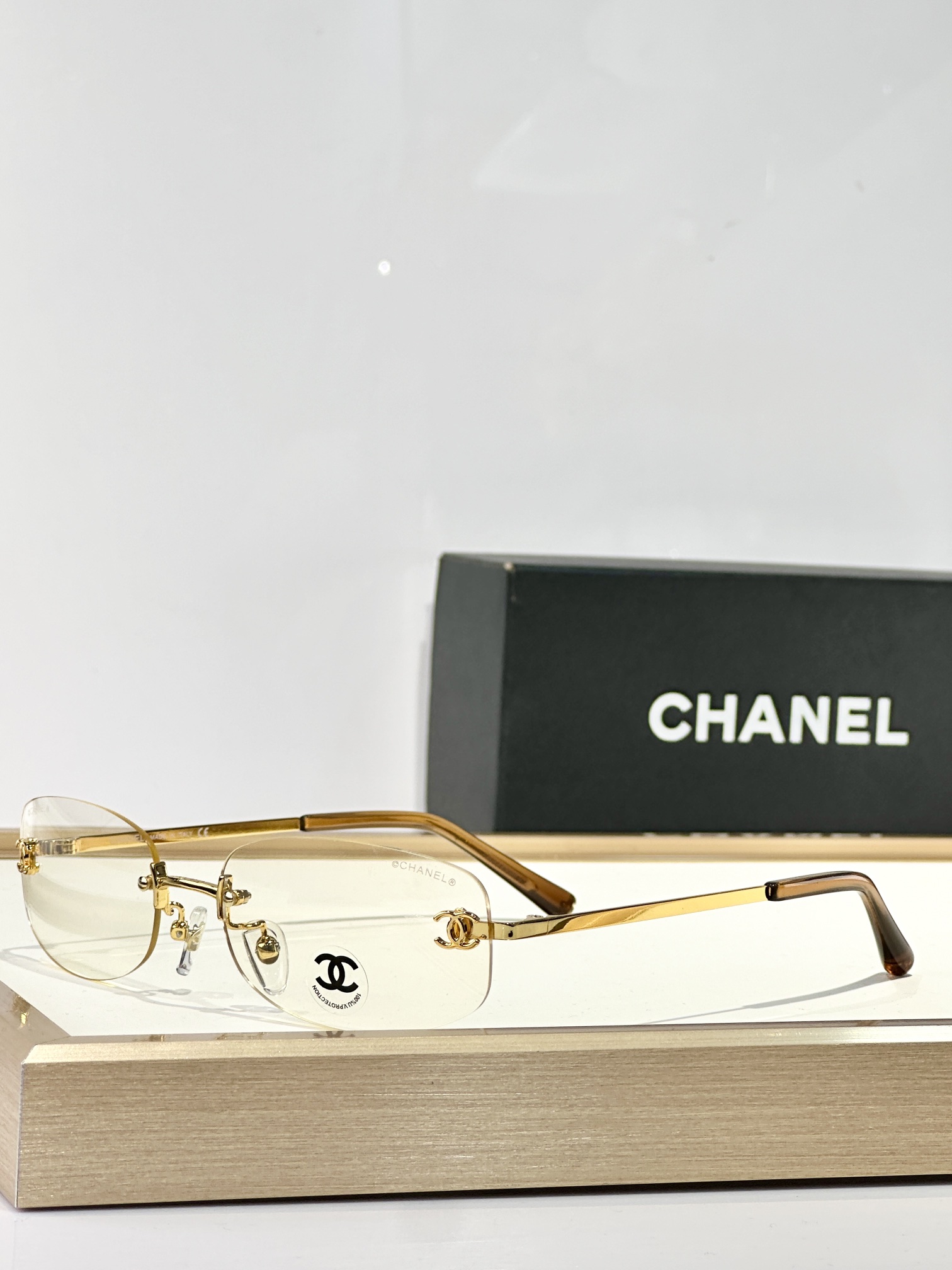  CHANEL
MOD：0CH4002
Size：54口18-135
