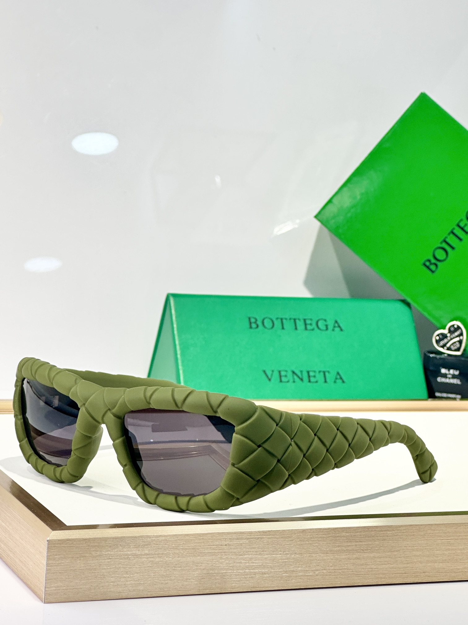  BOTTEGA VENETA
MOD：BV1303S
Size：56口19 135
