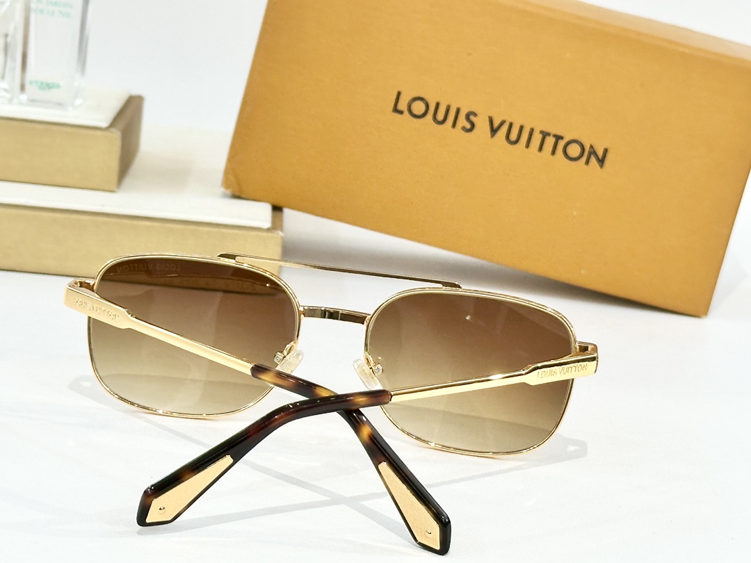  LOUIS VUITTON
MODZ2207U
Size56口19 145

