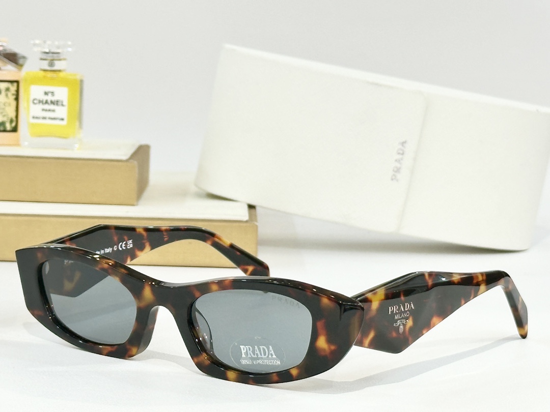  PRADA
MOD：0。RB16S
Size：54口20 145
