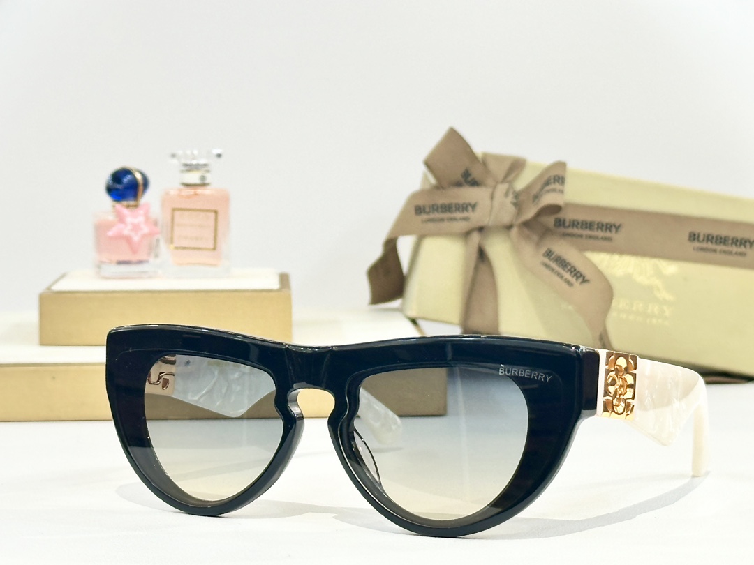  BURBERR*
MODEL：BE4422U
SIZE：59口19-130
