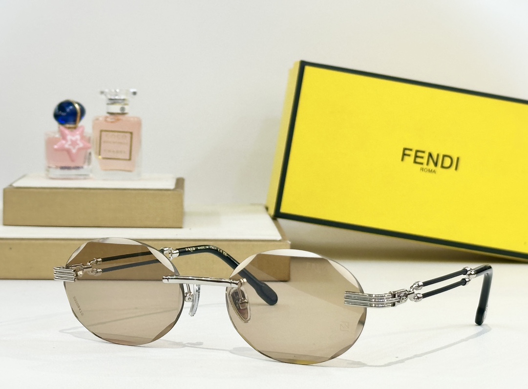 FRED
MODEL：FG50160U
SIZE：57口19-145
太阳镜： 
变色片：