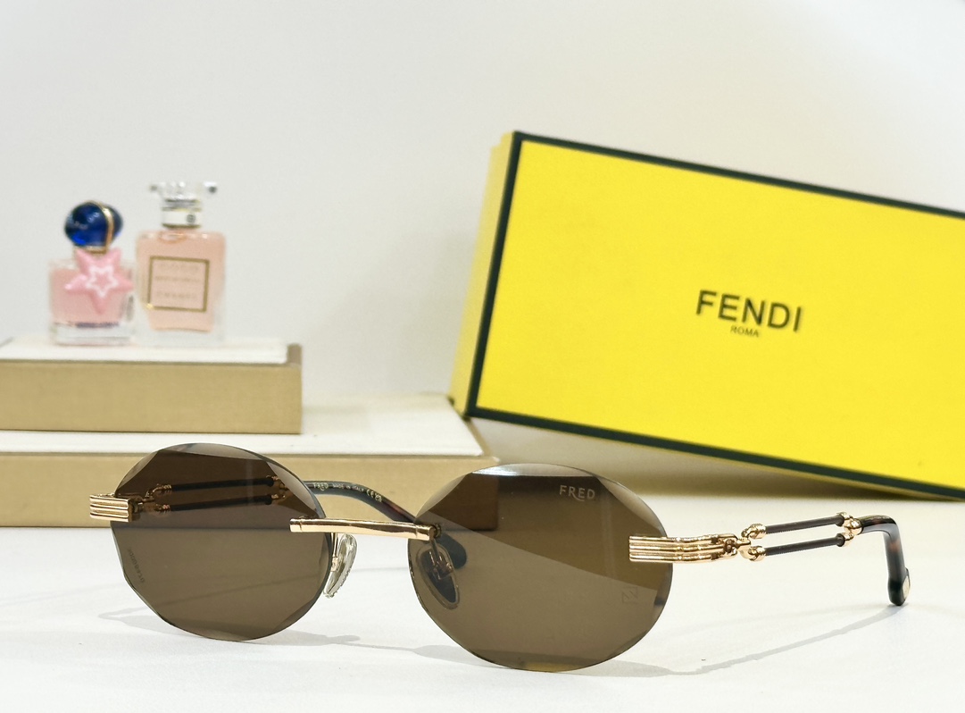 FRED
MODEL：FG50160U
SIZE：57口19-145
太阳镜： 
变色片：