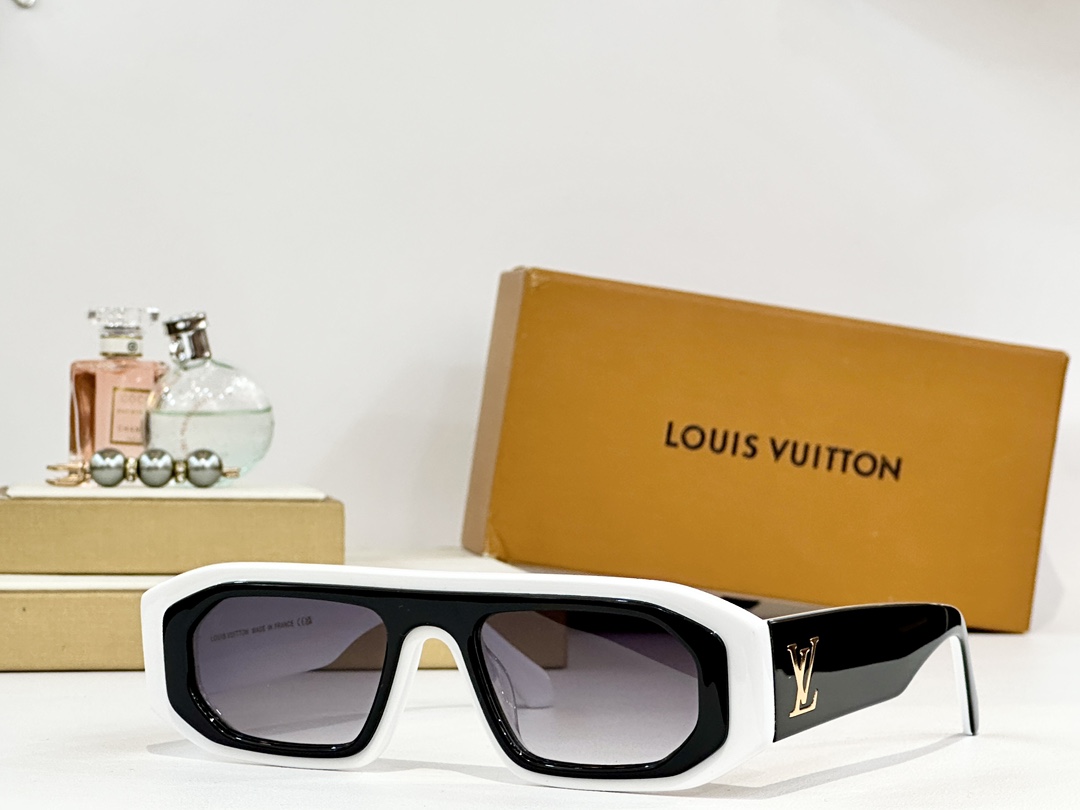  LOUIS VUITTO*
MODEL：Z2015U
SIZE：51口19-150
