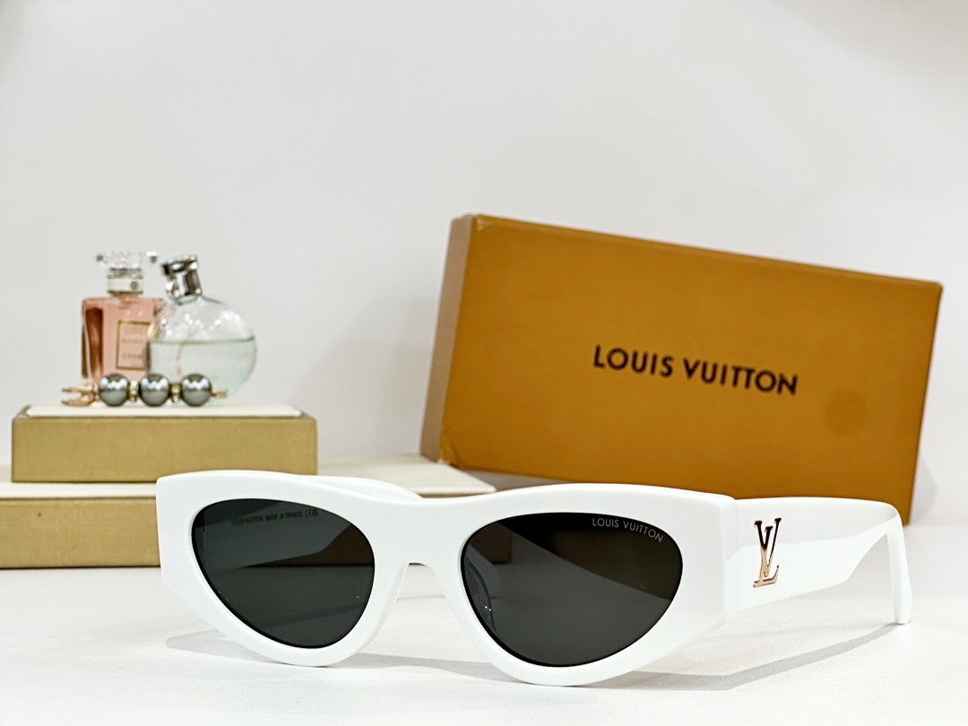  LOUIS VUITTO*
MODEL：Z2181U
SIZE：54口20-150
