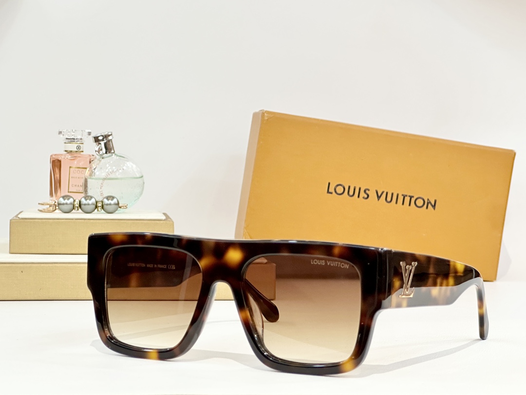  LOUIS VUITTO*
MODEL：Z2125W
SIZE：55口18-150
