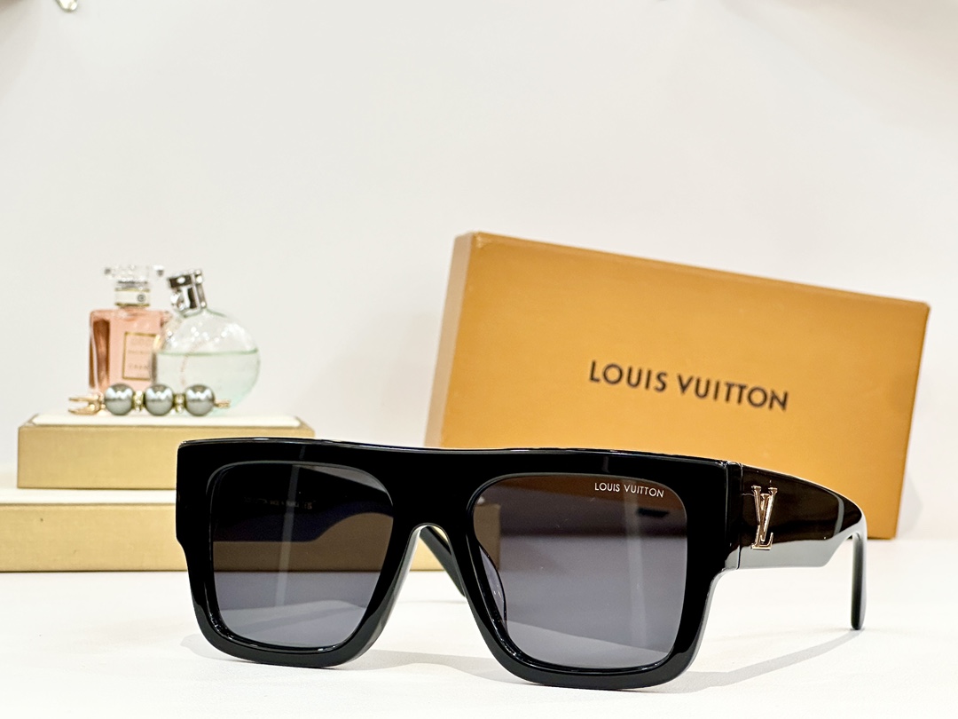  LOUIS VUITTO*
MODEL：Z2125W
SIZE：55口18-150
