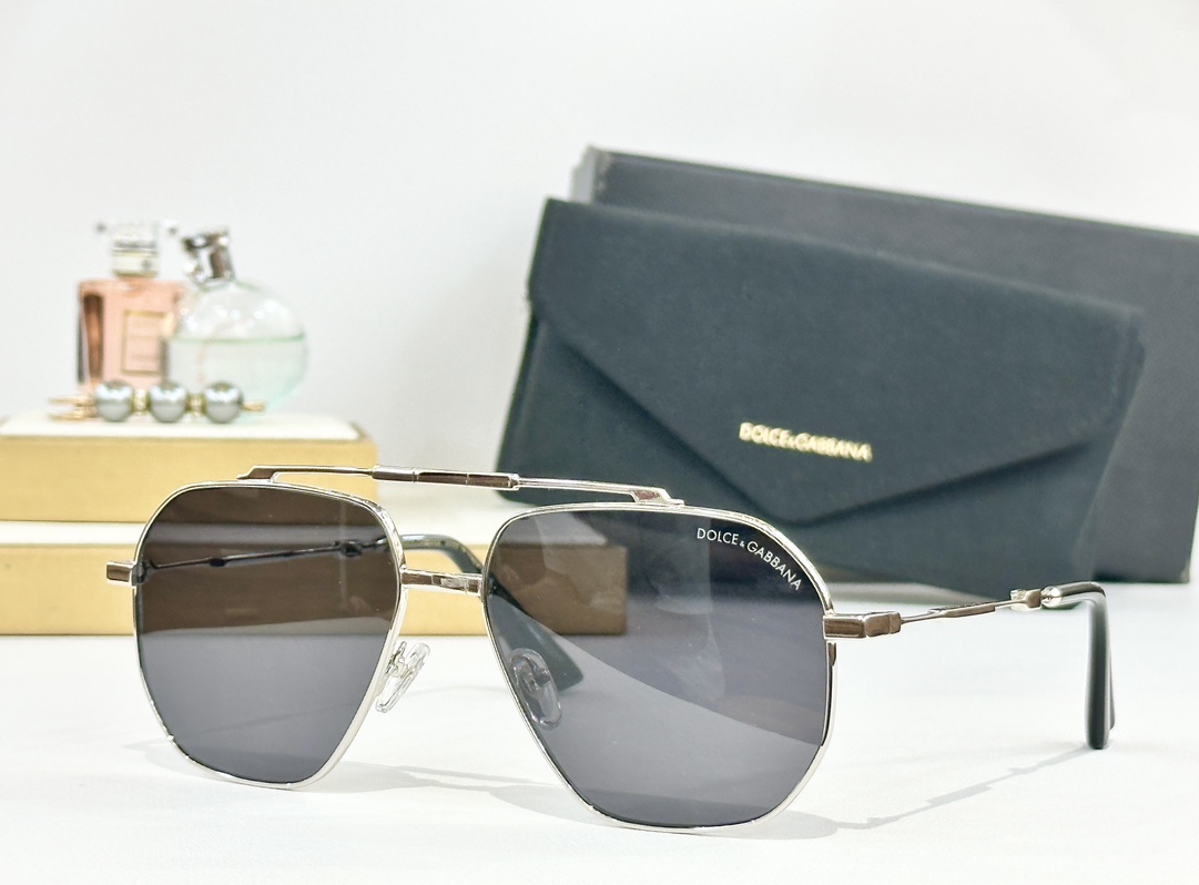  DOLCE & GABBAN* 
MODEL：DG6664
SIZE：61口16-143
