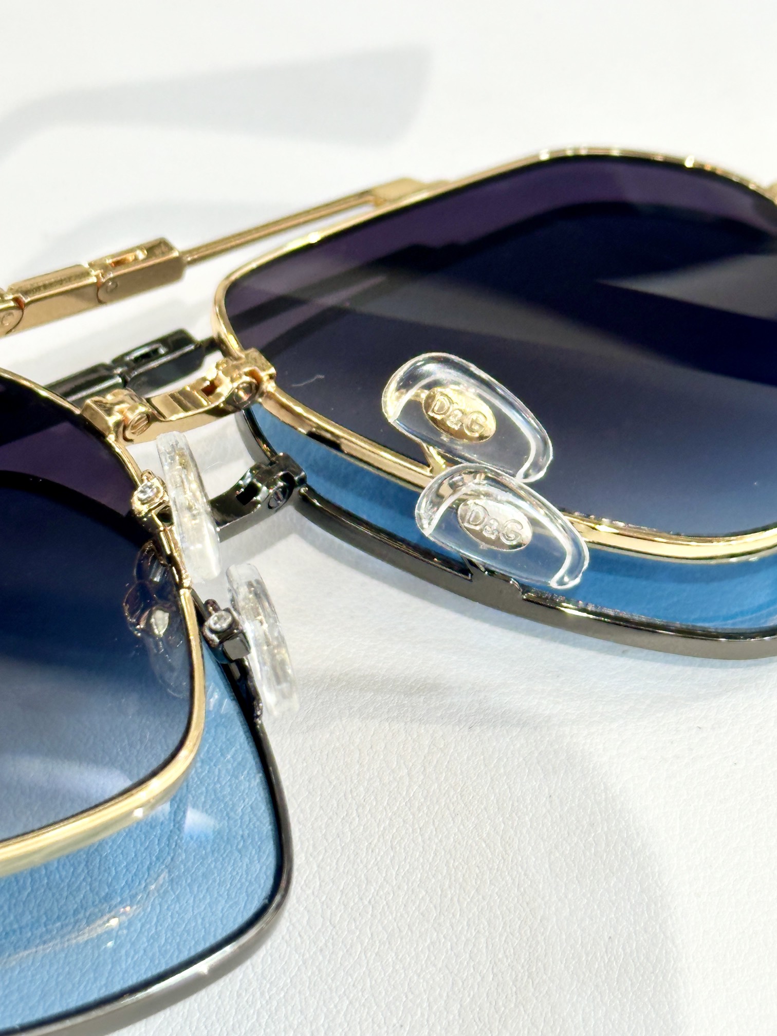  DOLCE & GABBAN* 
MODEL：DG6664
SIZE：61口16-143
