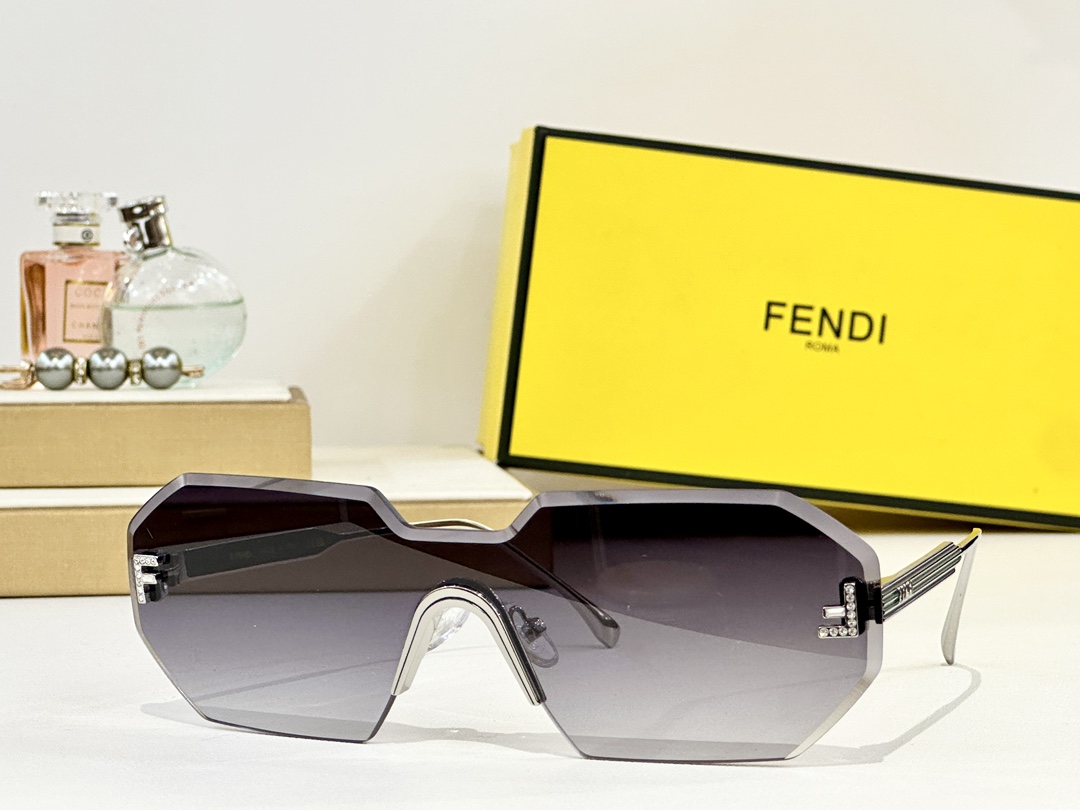  FENDI
MODFE4088
Size145口5 142
