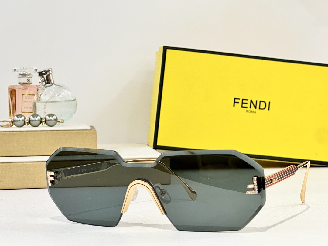  FENDI
MODFE4088
Size145口5 142
