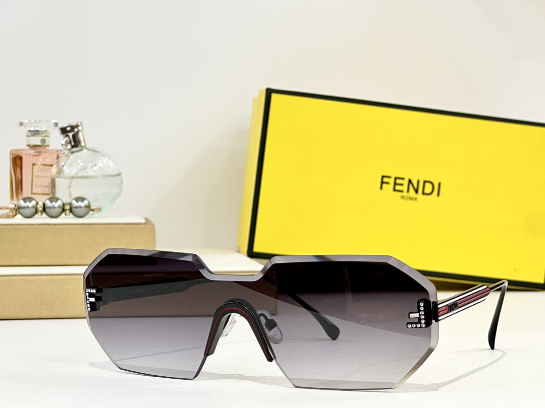  FENDI
MODFE4088
Size145口5 142
