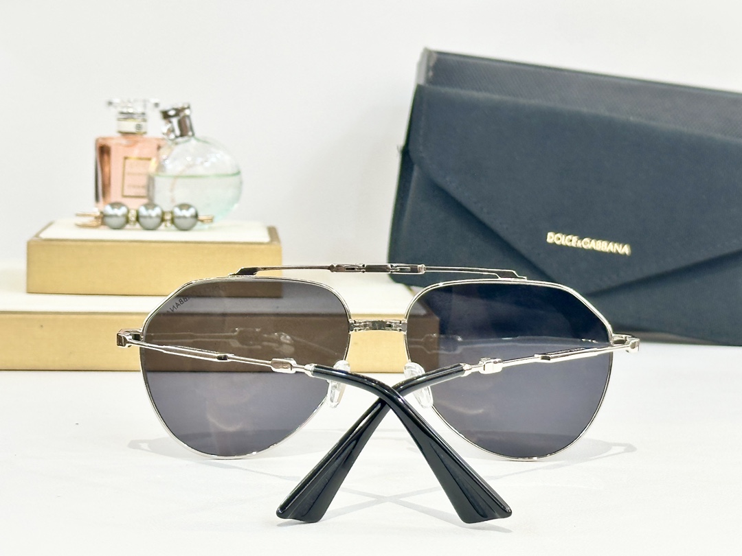  DOLCE & GABBAN* 
MODEL：DG2302
SIZE：61口16-143
