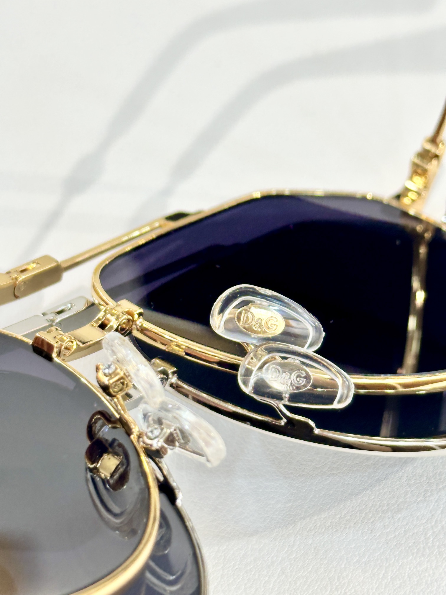  DOLCE & GABBAN* 
MODEL：DG2302
SIZE：61口16-143

