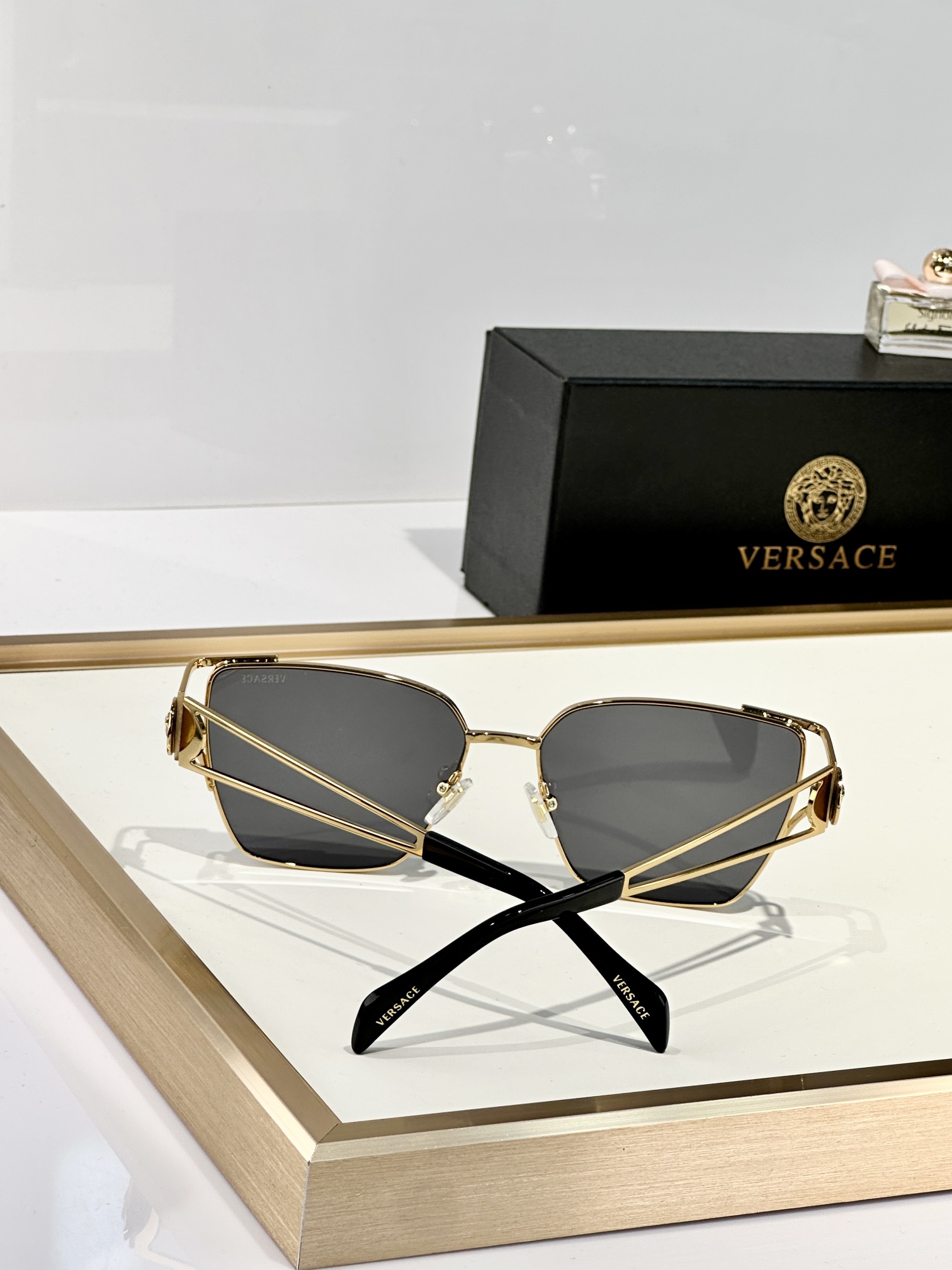  VERSACE
MOD：VE2293
Size：60口16 140

