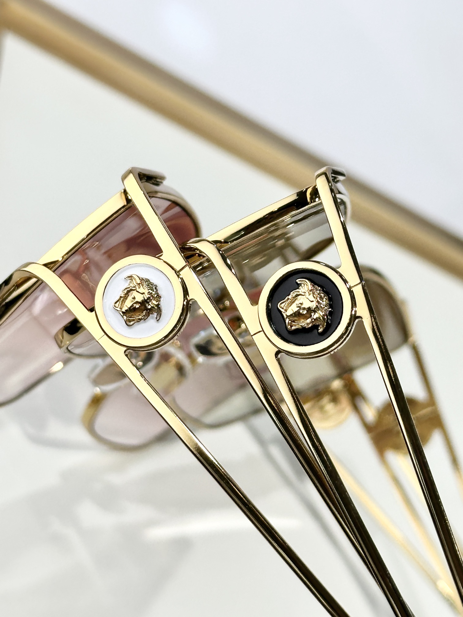  VERSACE
MOD：VE2293
Size：60口16 140

