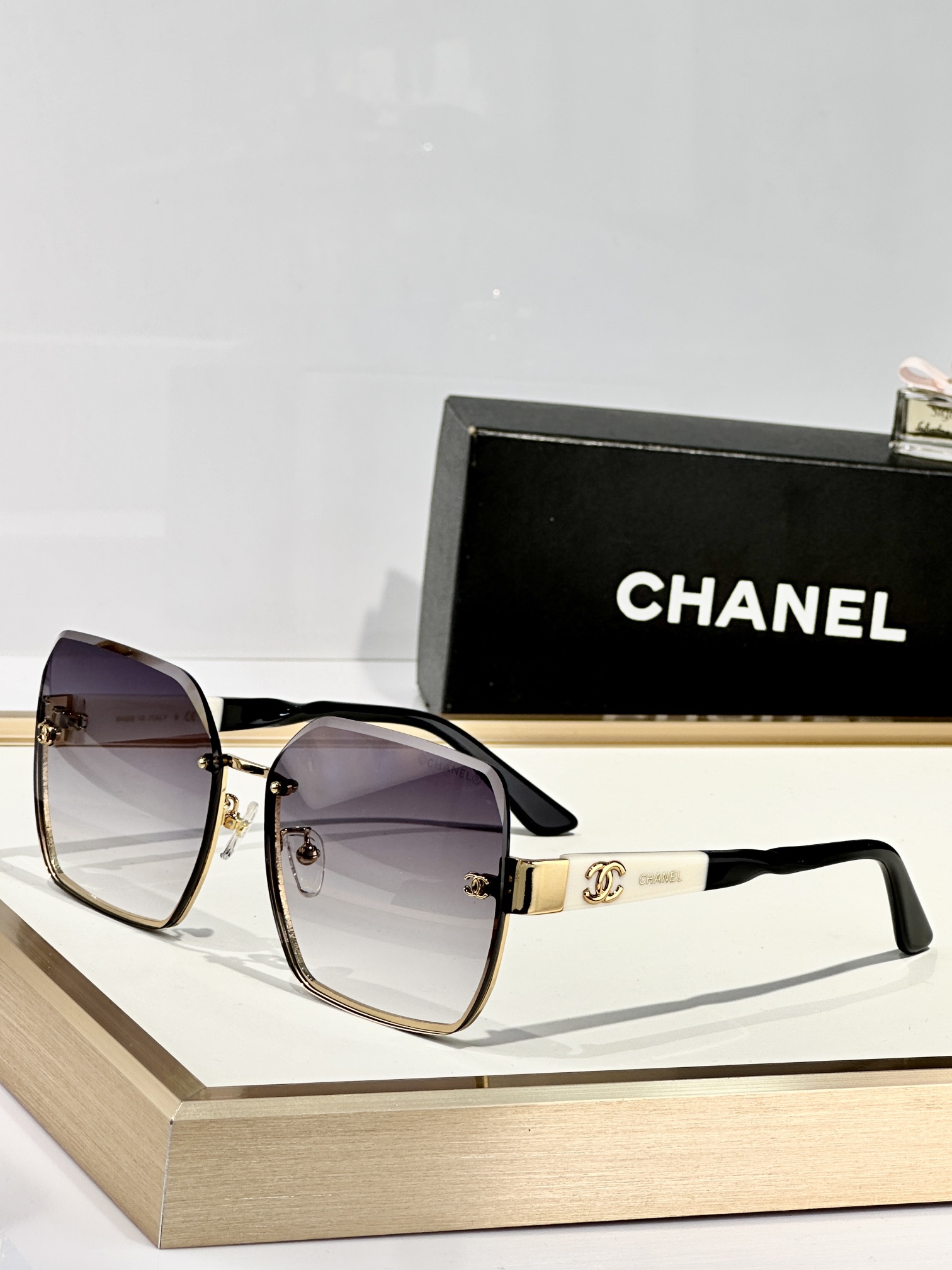  CHANEL
MOD：5485-H
Size：62口16 145

