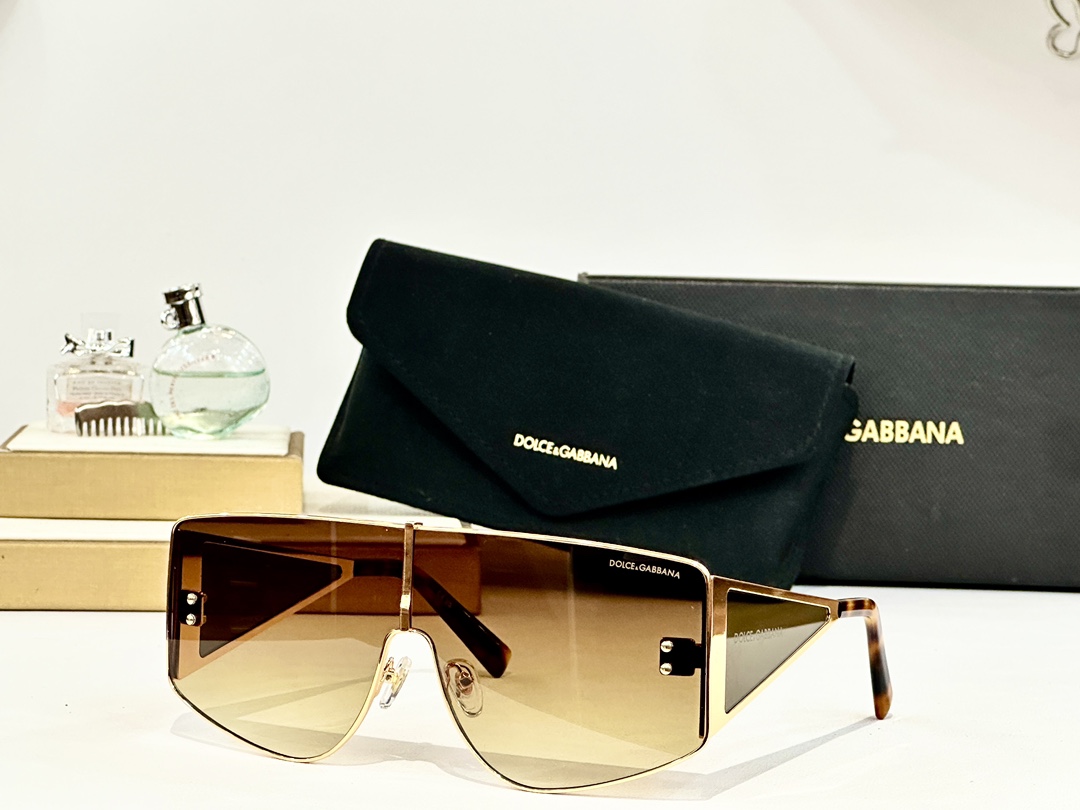  DOLCE & GABBAN*
MODEL：DG2305
SIZE：145
