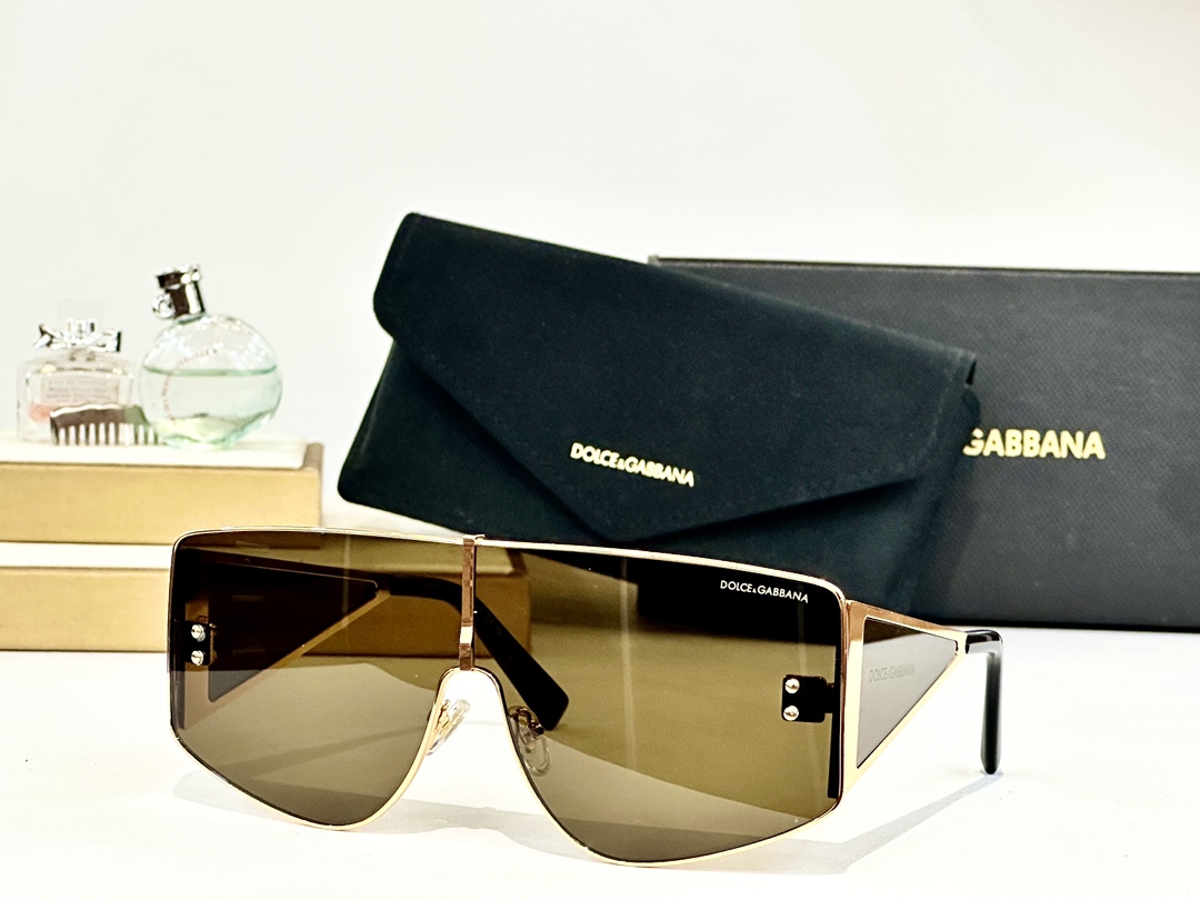  DOLCE & GABBAN*
MODEL：DG2305
SIZE：145
