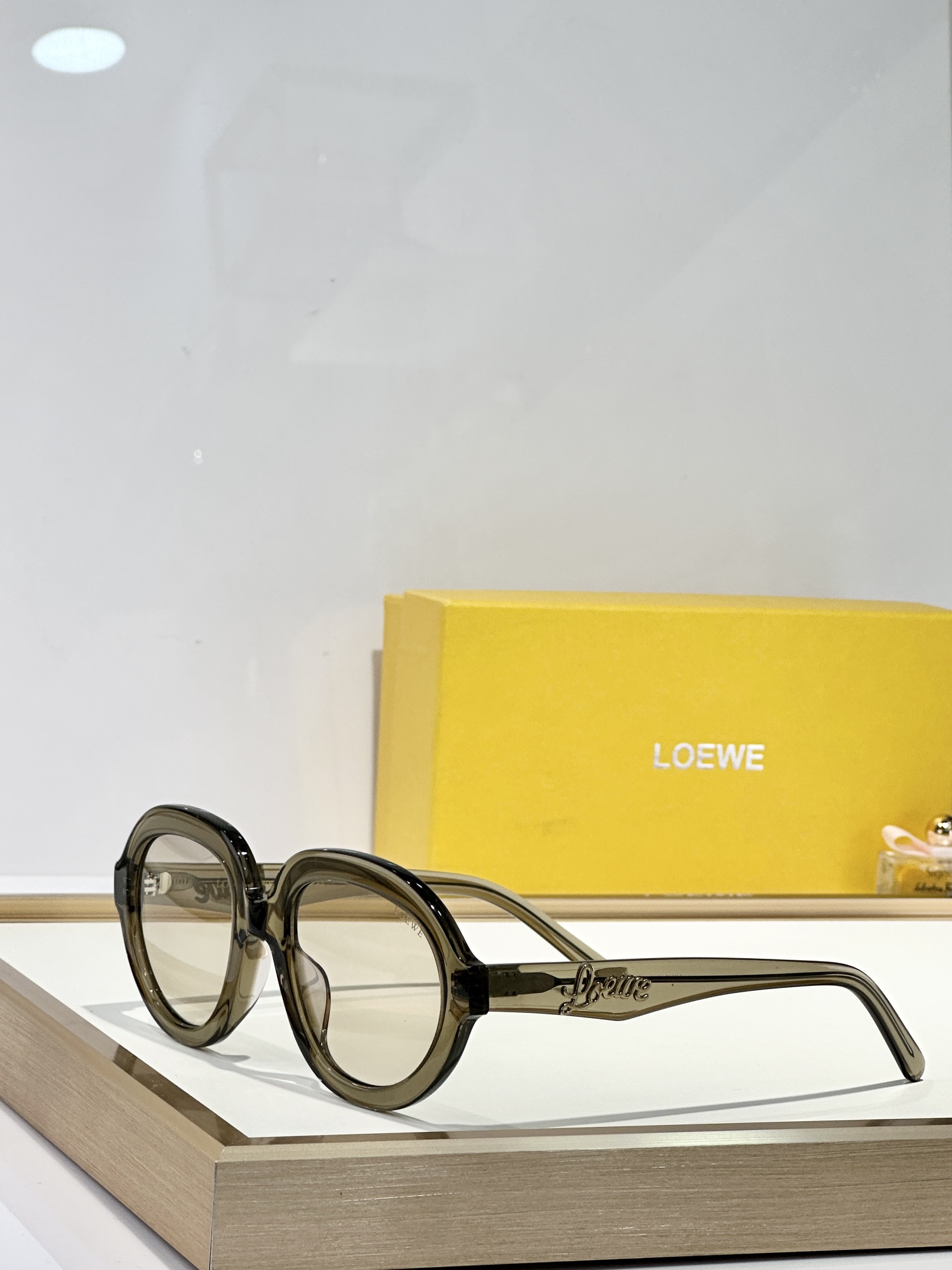  LOEWE
MOD：LW40105F
Size：51口21 145
