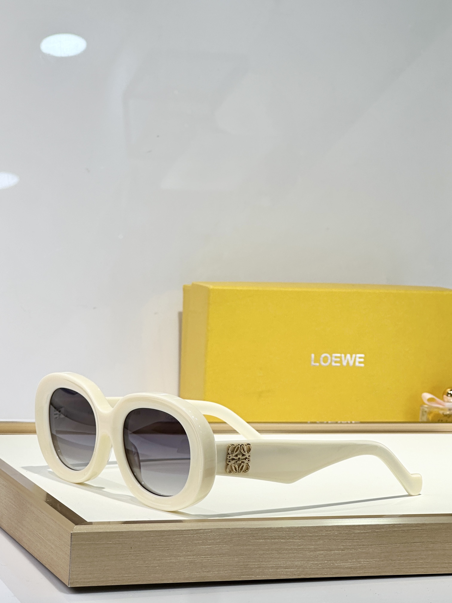  LOEWE
MOD：LW40103U
Size：50口21 145
