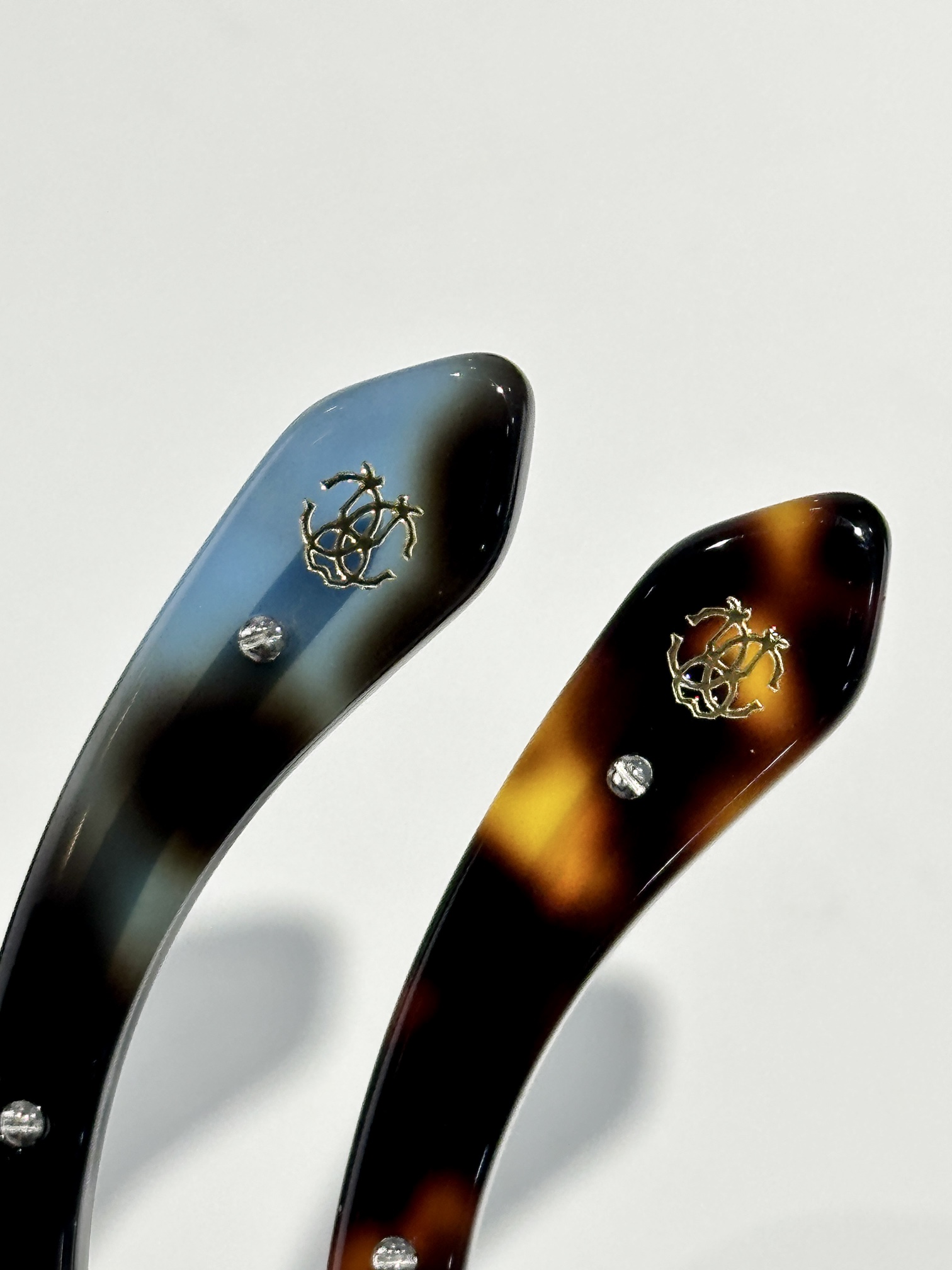  Roberto Cavalie*
MODEL：SRC054
SIZE：55口20-145
