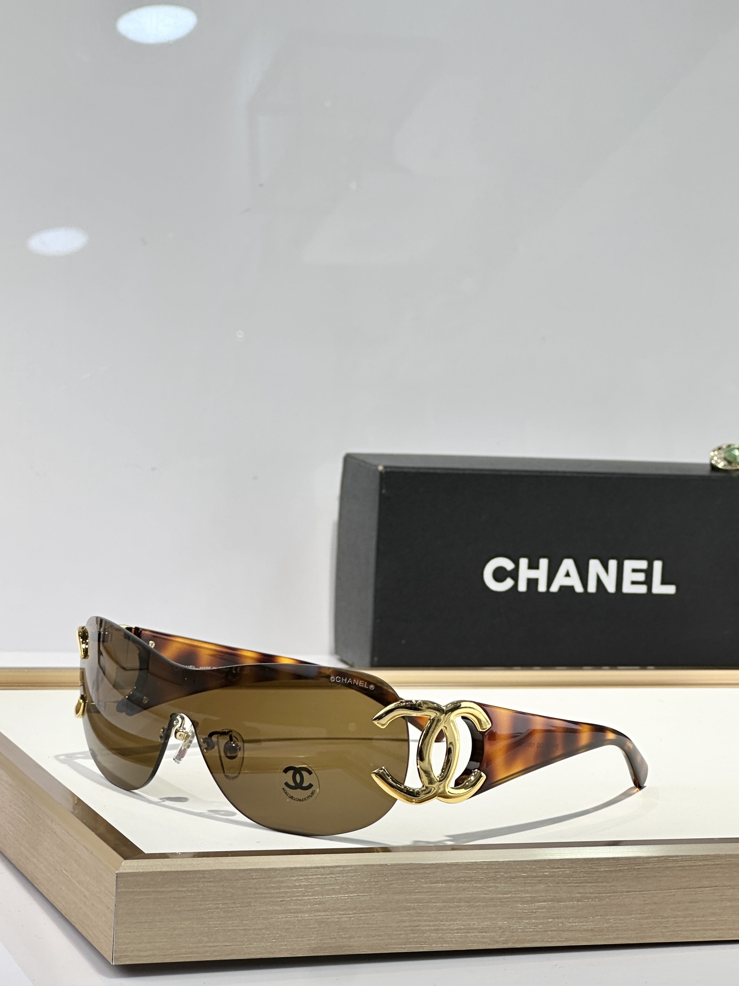 CHANEL
MODEL：CH4125
SIZE：135口130
