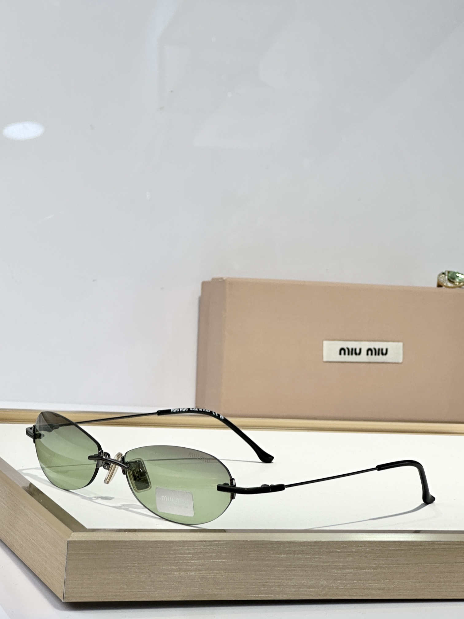  MIU MIU
MODELMU A01
SIZE：54口16-140
