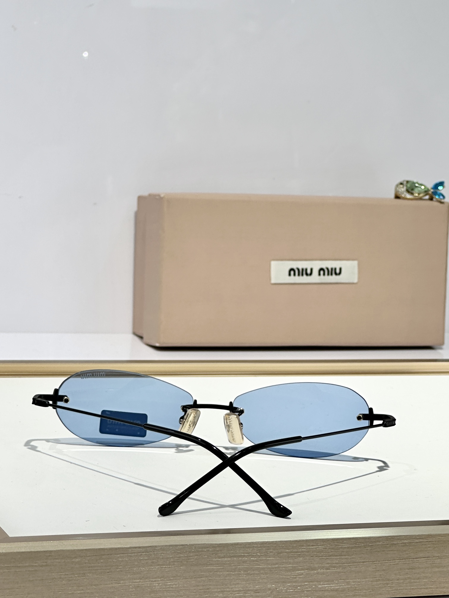  MIU MIU
MODELMU A01
SIZE：54口16-140
