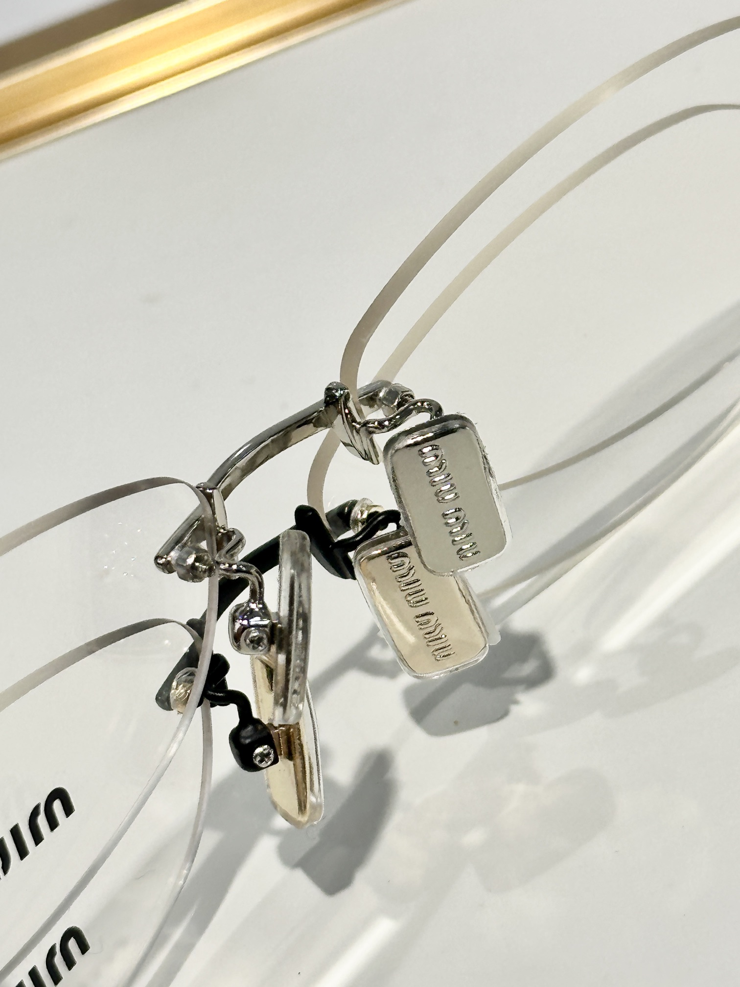  MIU MIU
MODELMU A01
SIZE：54口16-140
