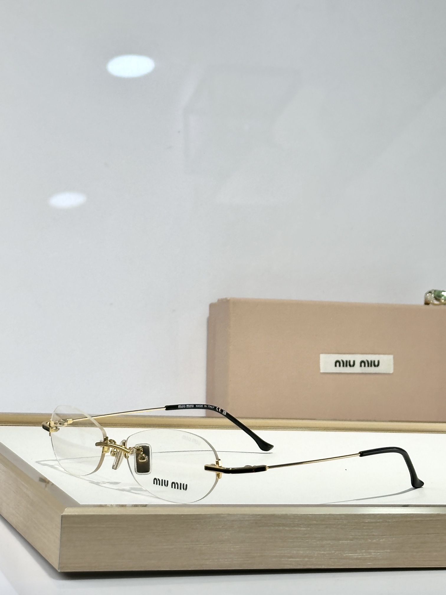  MIU MIU
MODELMU A01
SIZE：54口16-140
