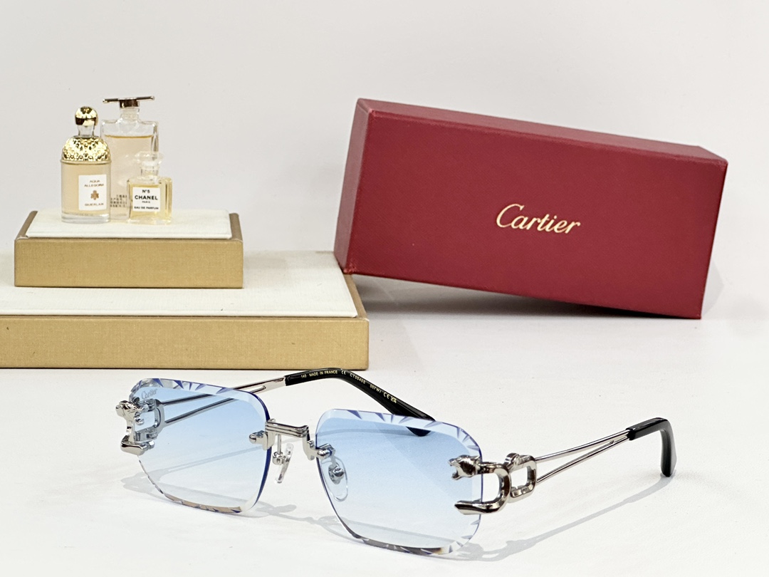 Cartier
MOD：CT0540S
Size：140
 
变色