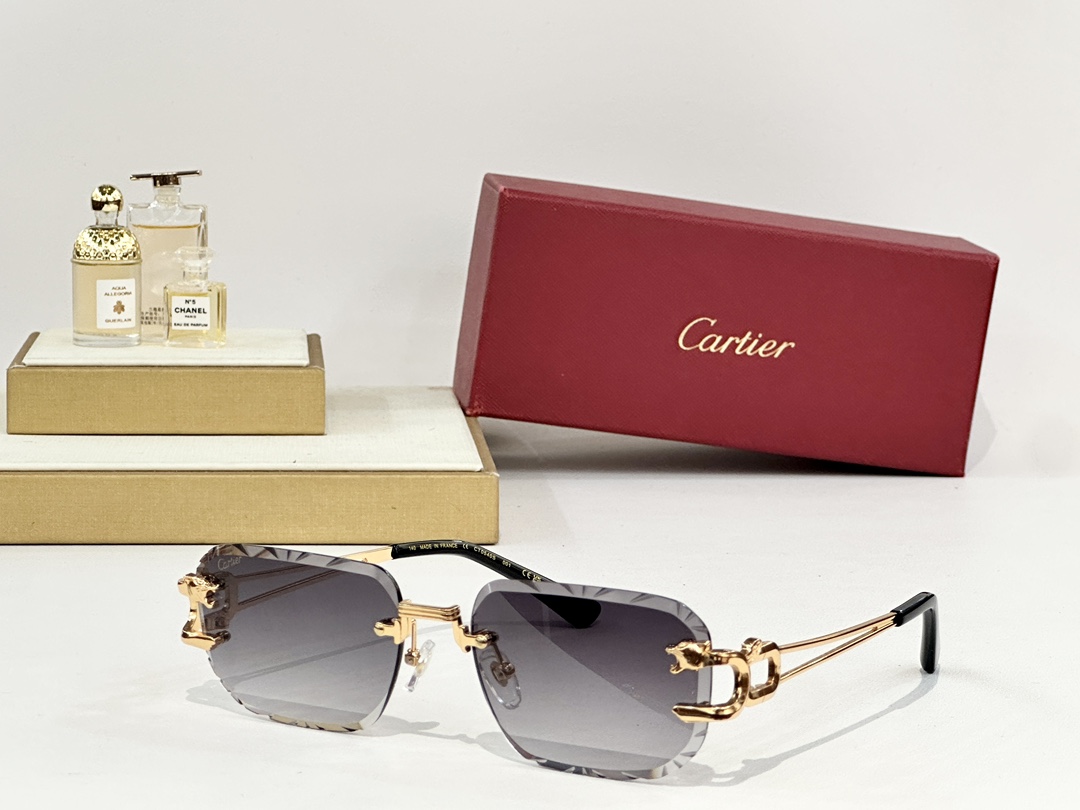 Cartier
MOD：CT0540S
Size：140
 
变色