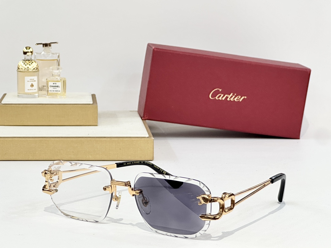Cartier
MOD：CT0540S
Size：140
 
变色