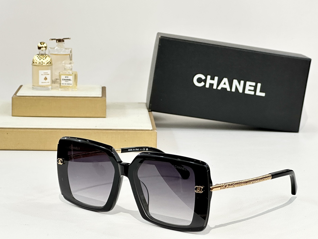  CHANEL
MOD：2212
Size：63口17 145
