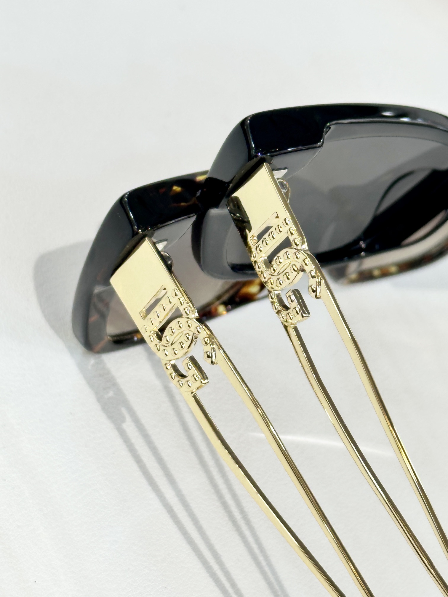  DOLCE & GABBAN*
MODEL：DG3375B
SIZE：50口17 145
