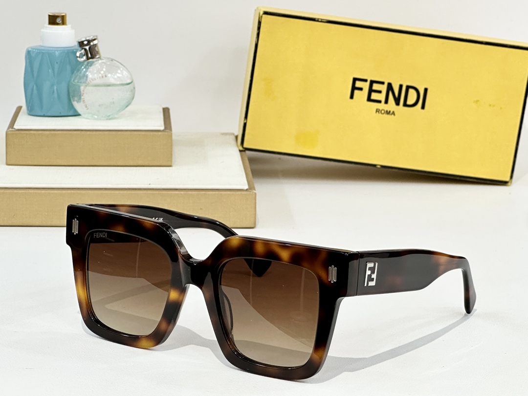  FENDI
MOD：FF 0055
Size：50口23 145
