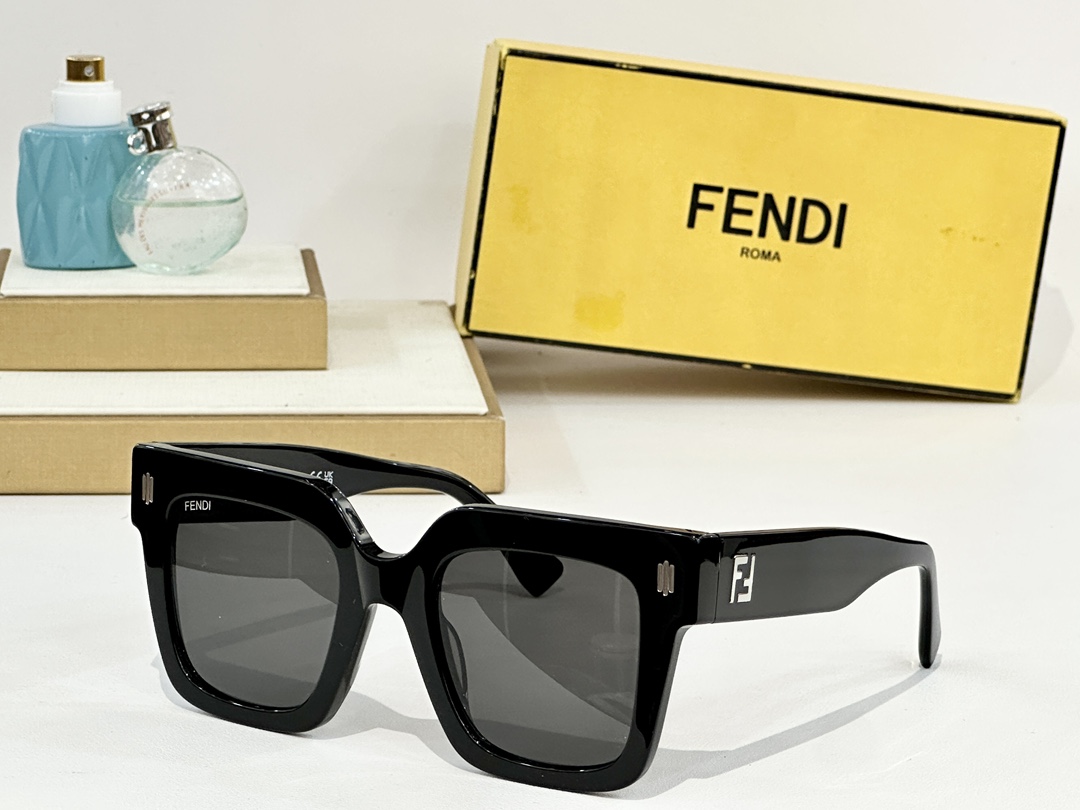  FENDI
MOD：FF 0055
Size：50口23 145
