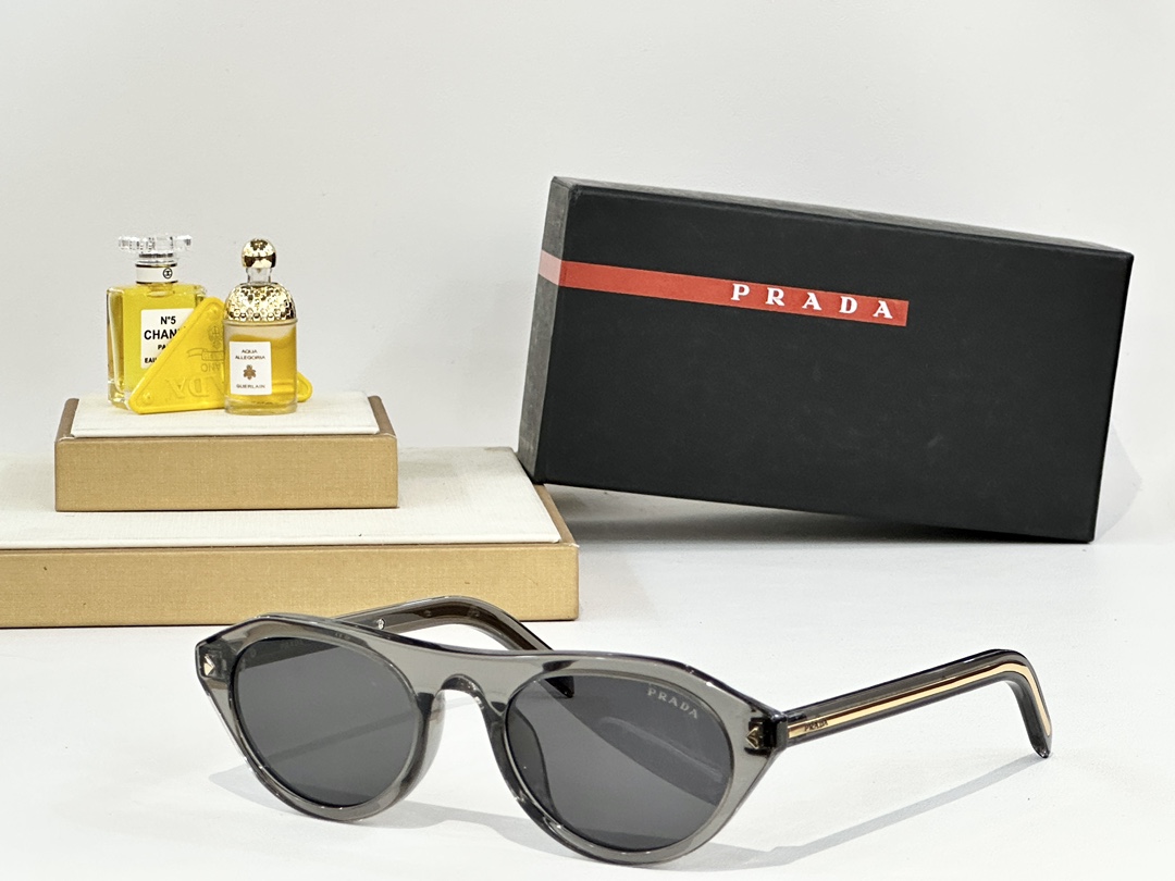  PRADA
MOD：SPR B15
Size：51口21 145
