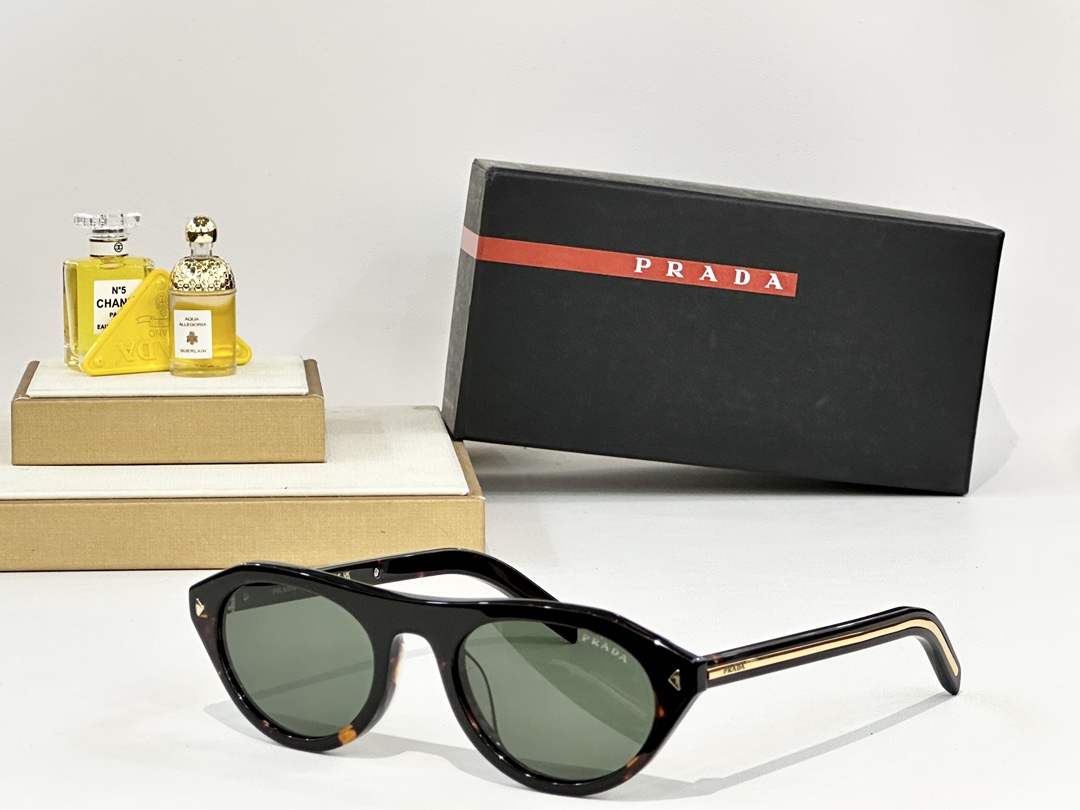  PRADA
MOD：SPR B15
Size：51口21 145
