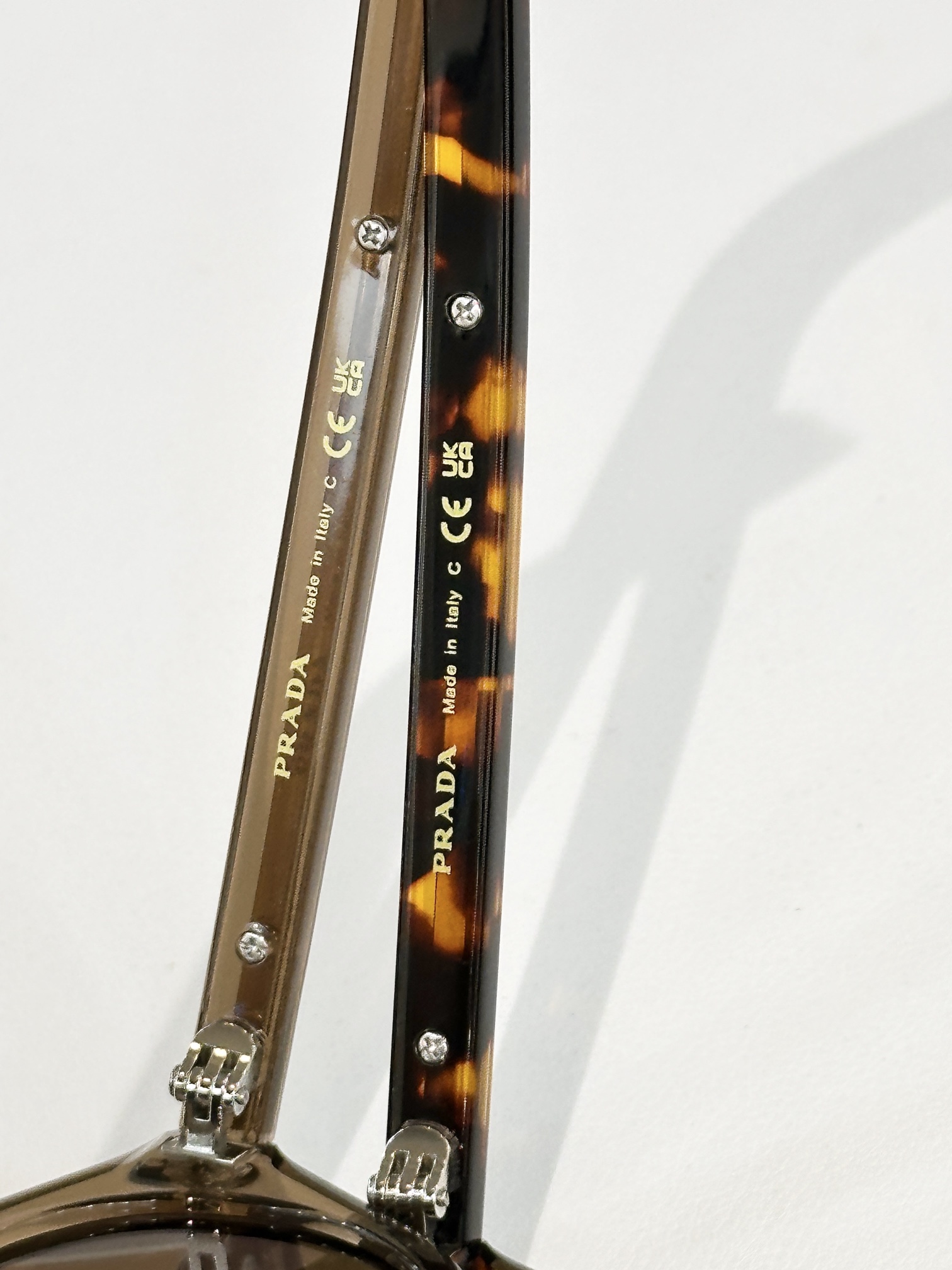  PRADA
MOD：SPR B15
Size：51口21 145
