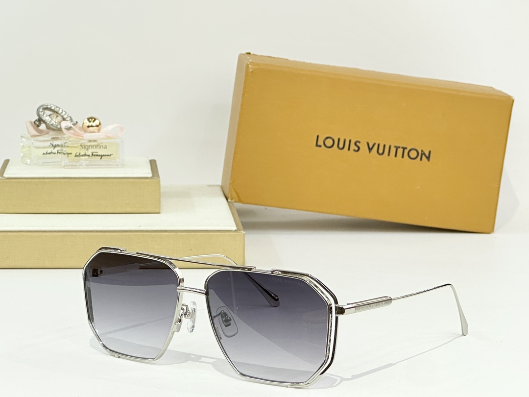  LOUIS VUITTO*
MOD：Z1316
Size：61口14-145

