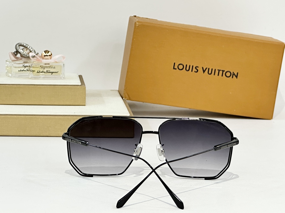  LOUIS VUITTO*
MOD：Z1316
Size：61口14-145
